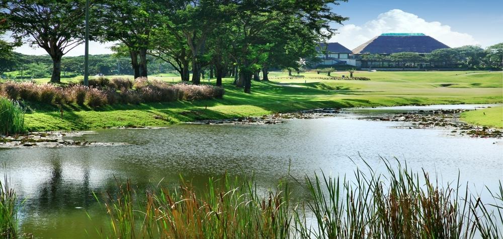 סוראבאיה Ciputra Golf, Club & Hotel מראה חיצוני תמונה