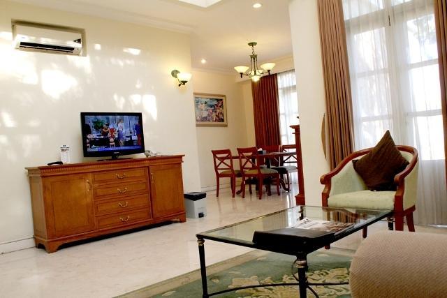סוראבאיה Ciputra Golf, Club & Hotel חדר תמונה